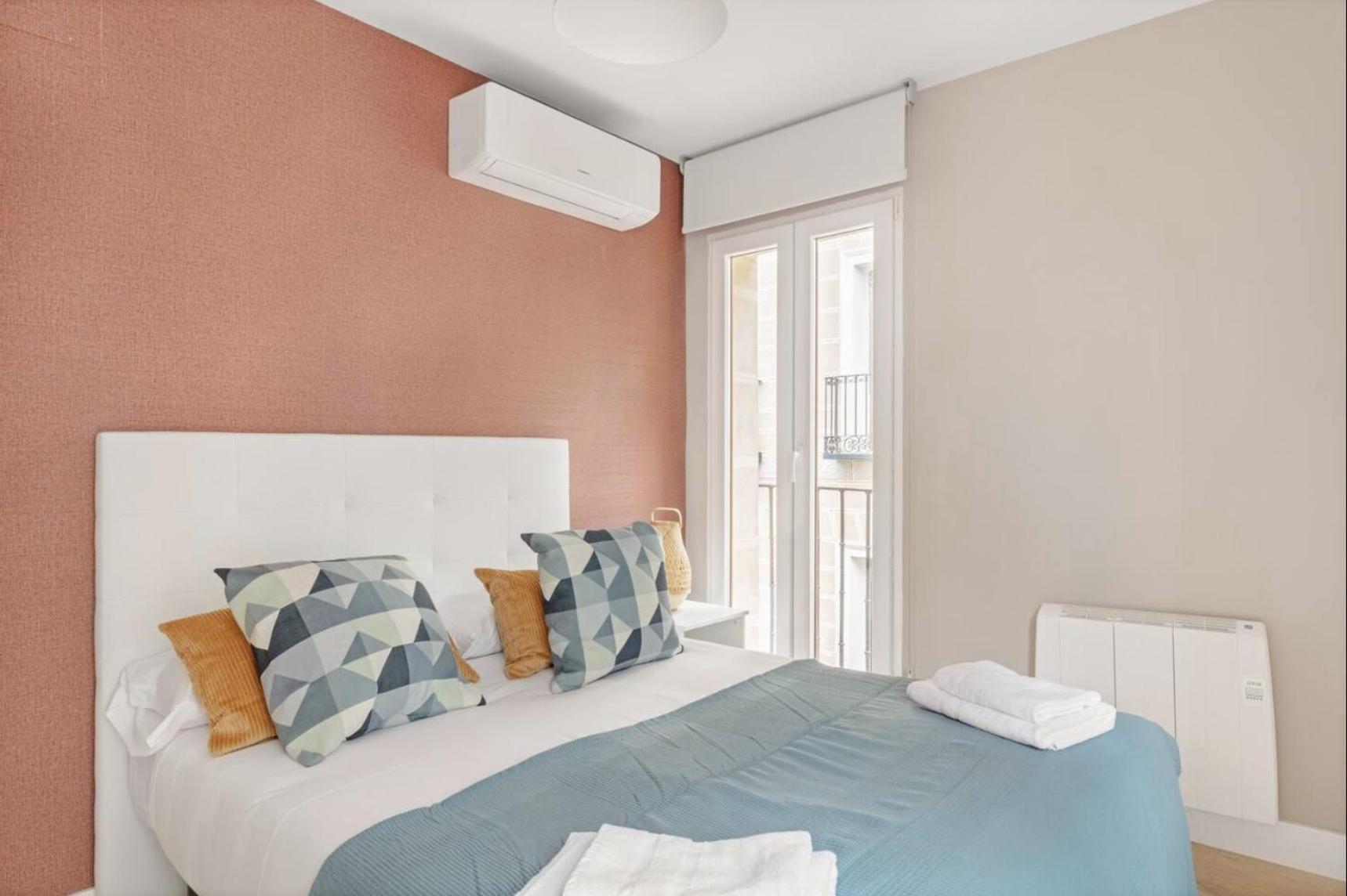 2 Bedrooms 1 Bathroom Furnished - Las Letras - Bright - Mintystay Мадрид Екстериор снимка